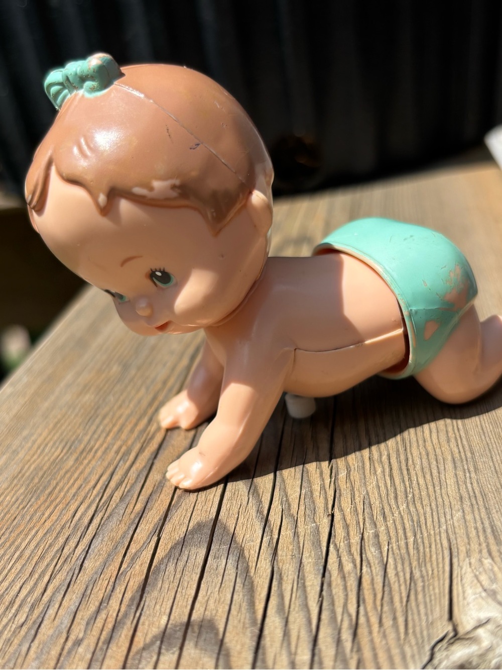 Vintage 1977 TOMY Wind-Up Crawling Baby Doll